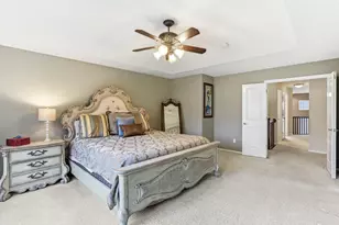 586 Sutherland Dr, Woodbury, MN 55129 - Photo 19