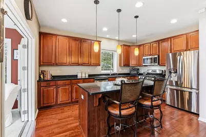 586 Sutherland Drive, Woodbury, MN 55129 - Photo 13