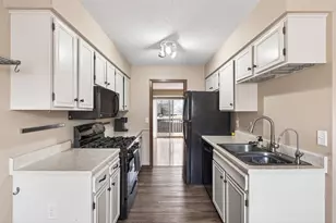 7023 146th St Ct, Apple Valley, MN 55124 - Photo 7