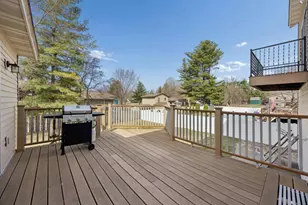 5335 Barry Ln, White Bear Lake, MN 55110 - Photo 7