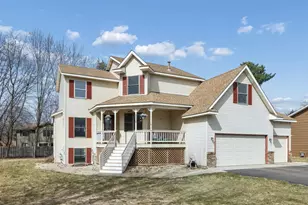 5335 Barry Ln, White Bear Lake, MN 55110 - Photo 3