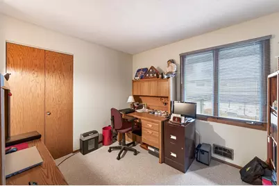 187 Valleyside Drive, Saint Paul, MN 55119 - Photo 13