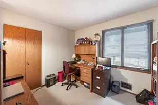 187 Valleyside Dr, Saint Paul, MN 55119 - Photo 13