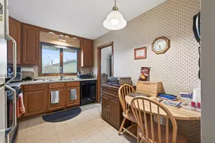 187 Valleyside Dr, Saint Paul, MN 55119 - Photo 7