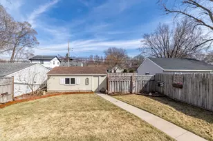 2817 Kentucky Ave S, Saint Louis Park, MN 55426 - Photo 31