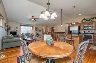 200 Foxfire Dr, Mankato, MN 56001 - Photo 9