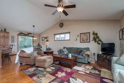 200 Foxfire Drive, Mankato, MN 56001 - Photo 3