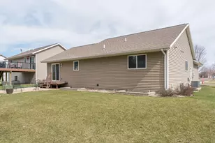200 Foxfire Dr, Mankato, MN 56001 - Photo 31
