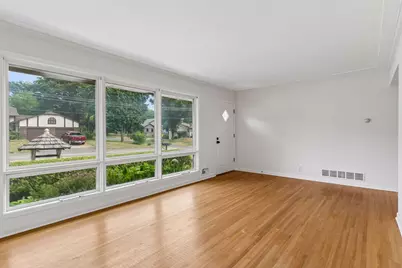 90 County Road F W, Vadnais Heights, MN 55127 - Photo 7