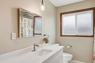 8212 Vincent Ave N, Brooklyn Park, MN 55444 - Photo 15