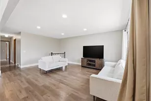 8212 Vincent Ave N, Brooklyn Park, MN 55444 - Photo 7