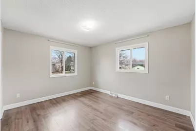 8212 Vincent Avenue N, Brooklyn Park, MN 55444 - Photo 17