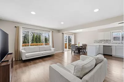 8212 Vincent Avenue N, Brooklyn Park, MN 55444 - Photo 9