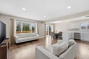 8212 Vincent Ave N, Brooklyn Park, MN 55444 - Photo 9