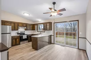 6061 Hillsboro Ave N, New Hope, MN 55428 - Photo 9