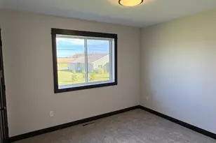 320 Stoneridge Ln NE, Owatonna, MN 55060 - Photo 9