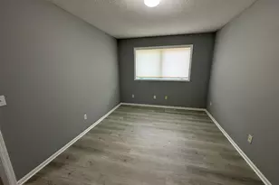 9113 Medley Cir, Golden Valley, MN 55427 - Photo 33