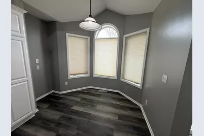 9113 Medley Circle, Golden Valley, MN 55427 - Photo 11