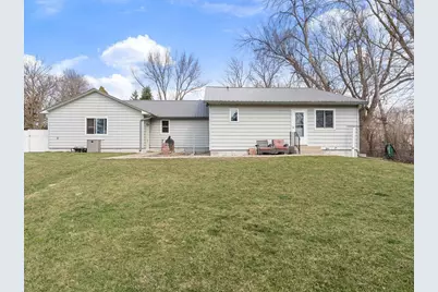 1429 Rice Lake Street, Owatonna, MN 55060 - Photo 5