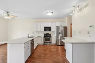 7503 5th St N, Oakdale, MN 55128 - Photo 7
