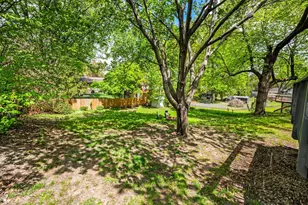 7000 Hill Pl N, Crystal, MN 55427 - Photo 21