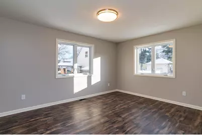 1106 Hawthorne Avenue E, Saint Paul, MN 55106 - Photo 13