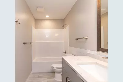 1106 Hawthorne Avenue E, Saint Paul, MN 55106 - Photo 25
