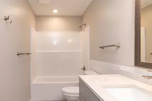 1106 Hawthorne Ave E, Saint Paul, MN 55106 - Photo 25