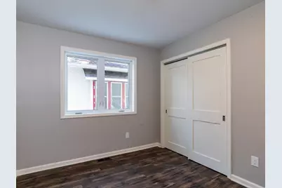 1106 Hawthorne Avenue E, Saint Paul, MN 55106 - Photo 9