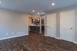 1106 Hawthorne Ave E, Saint Paul, MN 55106 - Photo 17