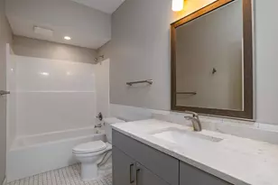 1106 Hawthorne Ave E, Saint Paul, MN 55106 - Photo 23