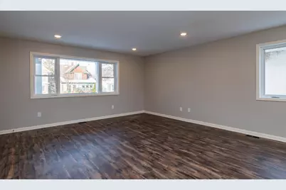 1106 Hawthorne Avenue E, Saint Paul, MN 55106 - Photo 7