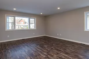 1106 Hawthorne Ave E, Saint Paul, MN 55106 - Photo 7