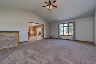 125 Kenna Dr, Le Sueur, MN 56058 - Photo 9