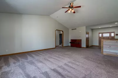 125 Kenna Drive, Le Sueur, MN 56058 - Photo 7