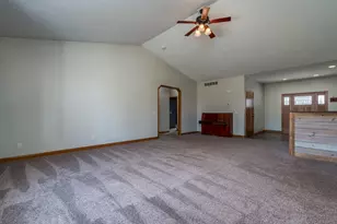 125 Kenna Dr, Le Sueur, MN 56058 - Photo 7