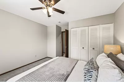 3153 Old Highway 8 #304, Roseville, MN 55418 - Photo 15