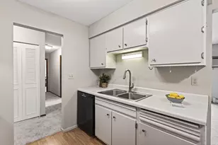 3153 Old Hwy 8, Roseville, MN 55418 - Photo 11