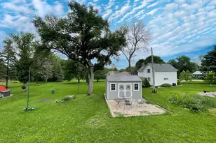 605 N 13th St, Mountain Lake, MN 56159 - Photo 3