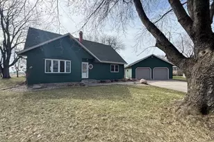 111 Beachwood Ln, Redwood Falls, MN 56283 - Photo 1