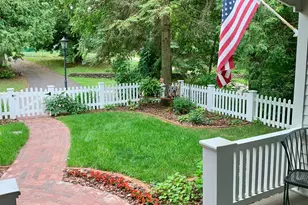 79 Dahlia St, Mahtomedi, MN 55115 - Photo 9