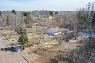 425 Division St, Sandstone, MN 55072 - Photo 1
