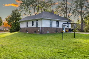 1443 Hazelwood St, Saint Paul, MN 55106 - Photo 25