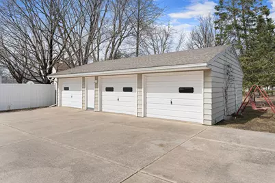 805 15th Avenue SE, Austin, MN 55912 - Photo 11