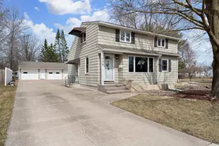 805 15th Ave SE, Austin, MN 55912 - Photo 1