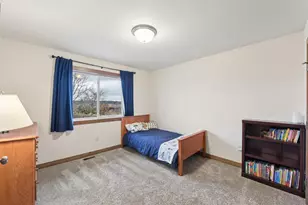 1352 Juniper Pl, Eau Claire, WI 54703 - Photo 15