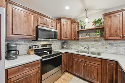 1352 Juniper Place, Eau Claire, WI 54703 - Photo 13