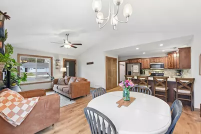 1352 Juniper Place, Eau Claire, WI 54703 - Photo 7