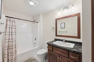 1352 Juniper Pl, Eau Claire, WI 54703 - Photo 17