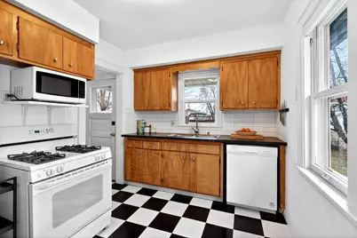 1369 Hewitt Avenue, Saint Paul, MN 55104 - Photo 5